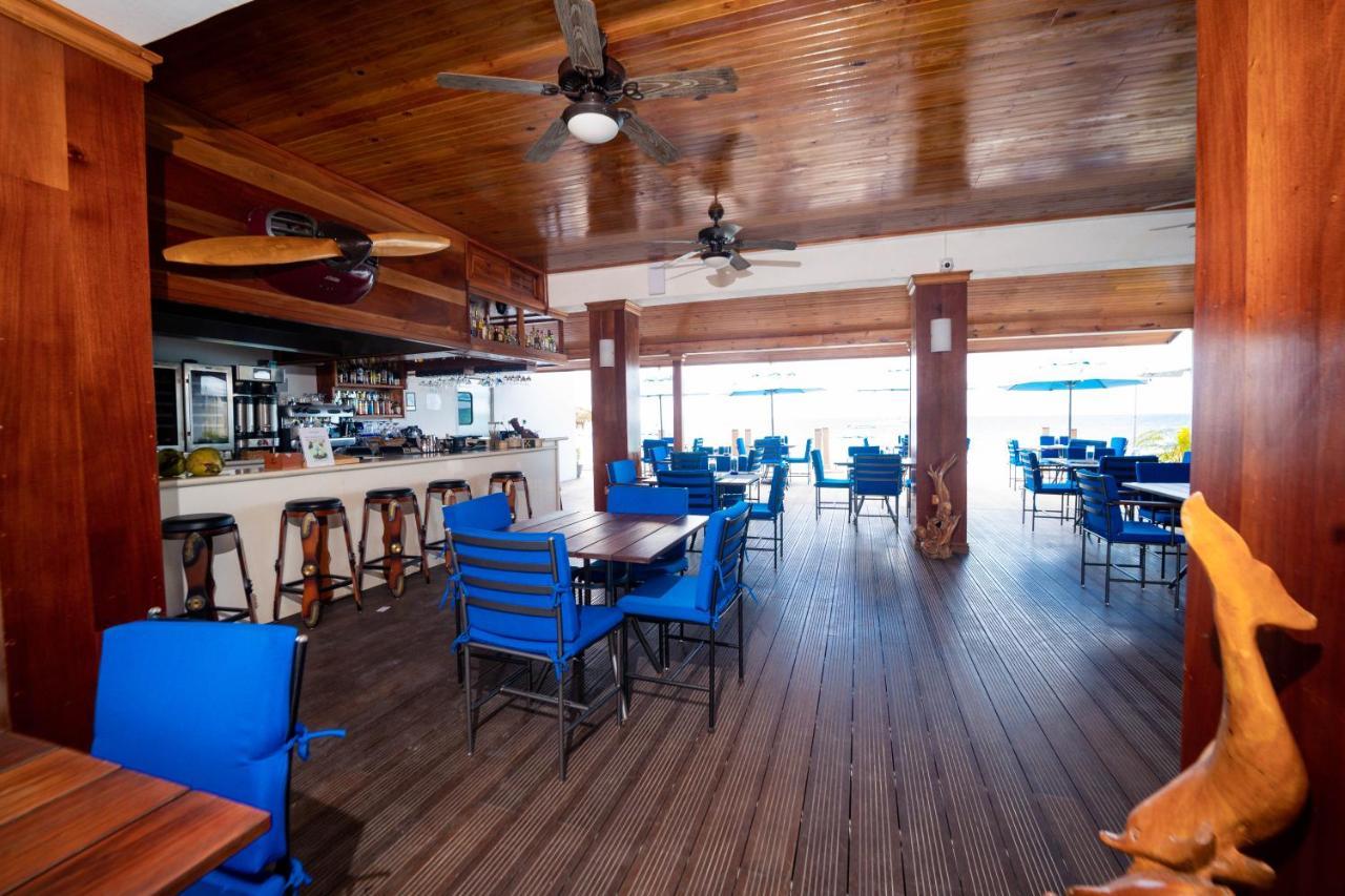 Blue Skies Beach Resort Negril Esterno foto