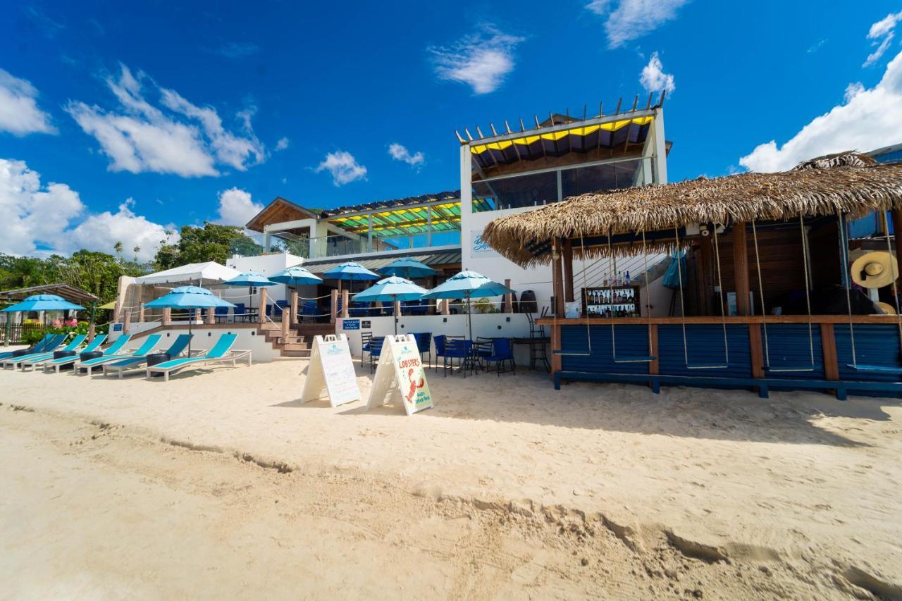 Blue Skies Beach Resort Negril Esterno foto