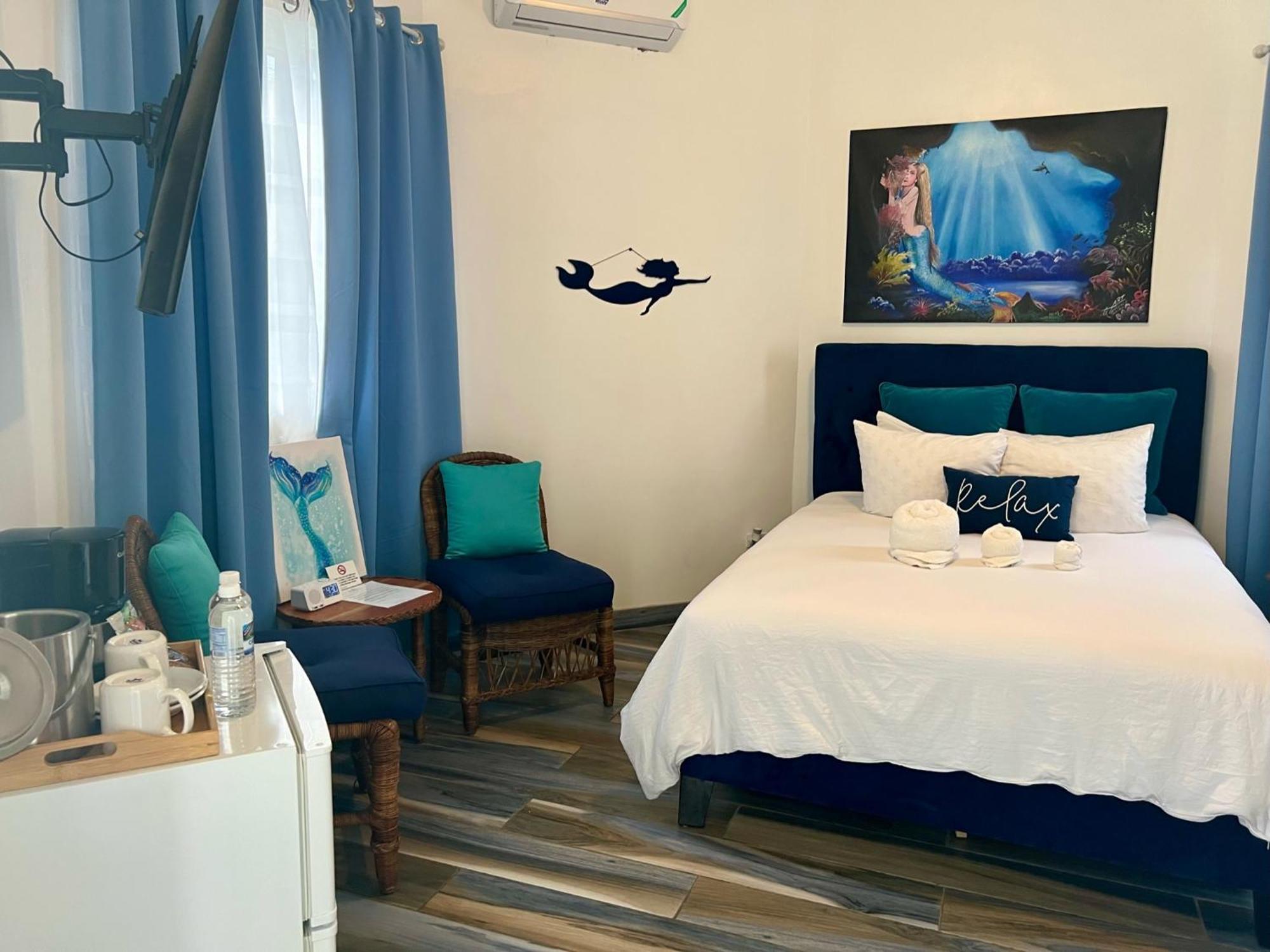 Blue Skies Beach Resort Negril Esterno foto