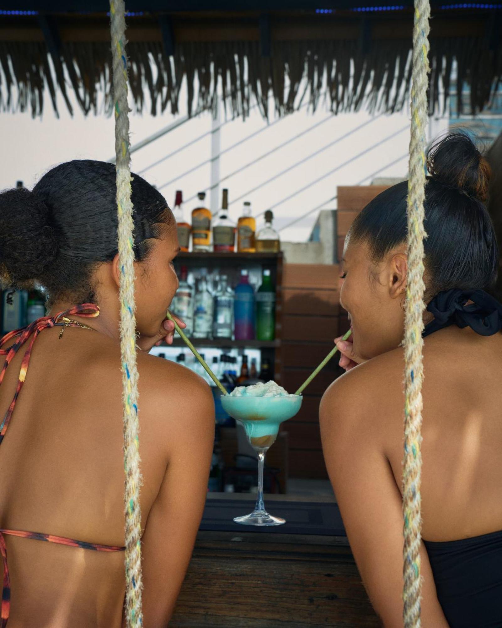 Blue Skies Beach Resort Negril Esterno foto